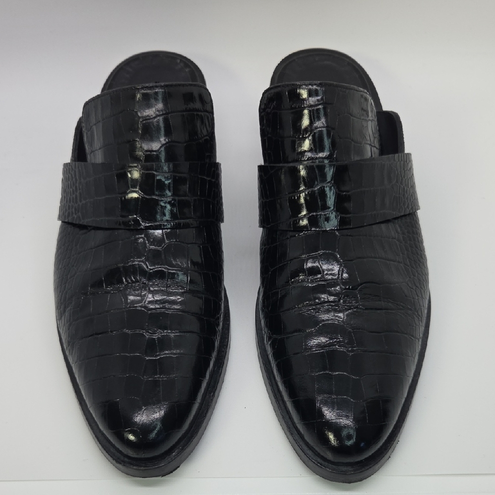 Freda Salvador Womens Keen Almond Toe Mules Black Croc Embossed 8.5
